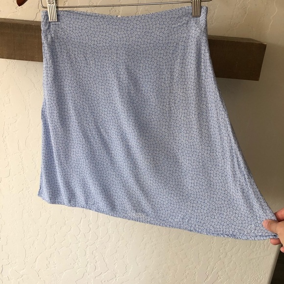 Brandy Melville|Ditsy floral pastel chalk blue mini skirt in silky satin style, - Picture 3 of 10